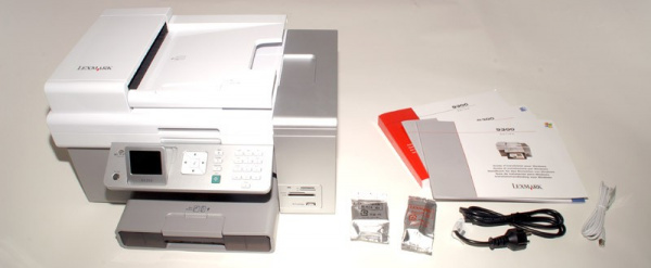 Lexmark X9350: Cartridges, manuals, driver-CD, power-cable, USB-cable.