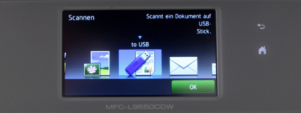 ..."Scan to USB" schickt eine Vorlage vom Scanner zum USB-Stick...