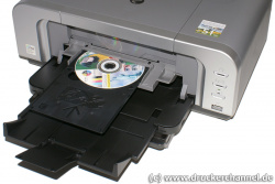 CD-Druck: Der Caddy nimmt einen CD- oder DVD-Rohling auf.