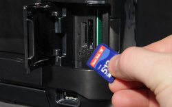 Canon Pixma MG5150 and MG5250: Slots for all current memory cards and USB-sticks (bottom).
