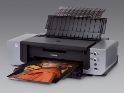 Canon Pixma Pro 9000: A3+-Drucker mit acht Tinten und Permanentdruckkopf.