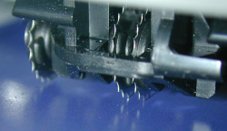 Rollerprits II: Winzige Zahnrädchen können das Papier regelrecht perforieren.