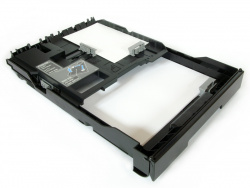 Epson Stylus Photo PX700W/PX800FW: Papierkassette mit Fach für Fotopapier im Postkartenformat.