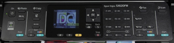 Epson Stylus SX620FW: The swivel-mounted panel has a lot of buttons. This may confuse you at first. Once you got used to it, you get along with it well.