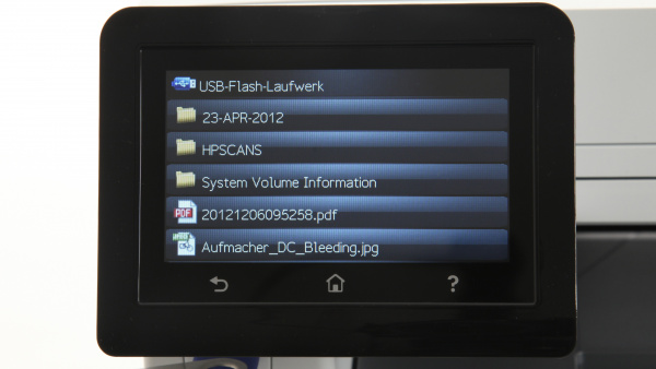 Menü USB - Dokumente drucken: Das Display zeigt alle druckbaren Dokumente und Ordner in Listenform an.