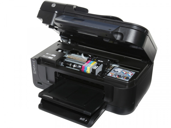 HP Officejet 6500A E710a: Upper cover opens wide, the print head holder moves into the exchange position.