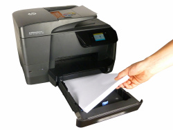 HP Officejet Pro 8710: Die Papierkassette hat 250 Blatt Kapazität.