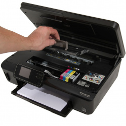 HP Photosmart 5510: Zugriff zur Beseitigung von Papierstaus.
