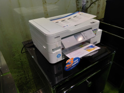 Brother MFC-J1300DW: Teurer Drucker mit großvolumigen und günstigen Tintenpatronen.