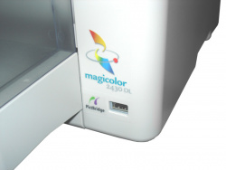 Ungewöhnlich bei Farblaserdruckern: der magicolor 2430DL bietet eine PictBridge-Schnittstelle zum Direktdruck von kompatiblen Digitalkameras.