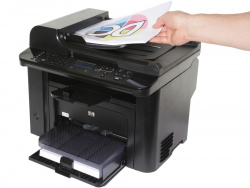 HP Laserjet Pro M1536dnf: ADF für 35 Blatt Papier.