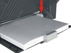 Lexmark E120n: Begrenzer verhindert das Einlegen von zu viel Papier.