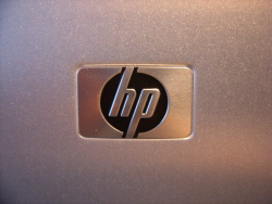 Das HP Logo auf dem Gehäuse.