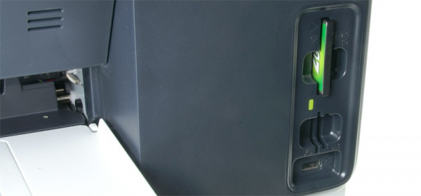 HP Officejet Pro L7580: CF Typ I und II, Memory Stick, SD, MMC, Secure MMC, xD.