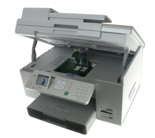 Lexmark X9350: Opens with ease - exchange of cartridges is simple.