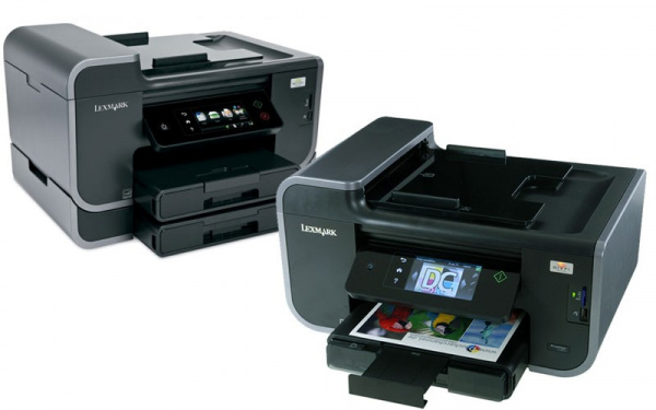 Teure Lexmarks: Der Prestige Pro805 (rechts im Bild) kostet rund 320 Euro, der Platinum Pro905 mit zusätzlicher Papierkassette und Fax sogar rund 400 Euro.