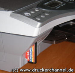 Cardreader: Zur Übertragung von Dateien oder zum Druck von der Speicherkarte.