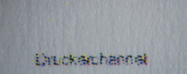 Brother MFC-9330CDW: Druckt den Machine Identification Code.