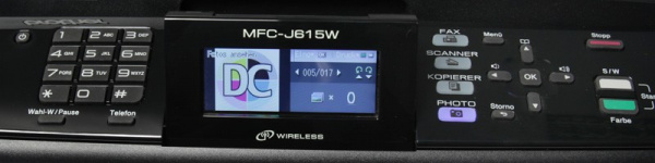 Brother MFC-J615W: Big fold-away display, easy handling.
