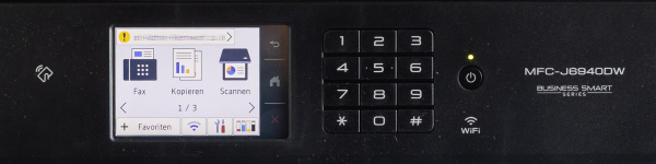 Brother MFC-J6940DW: Bedienpanel mit Display und Tastatur.