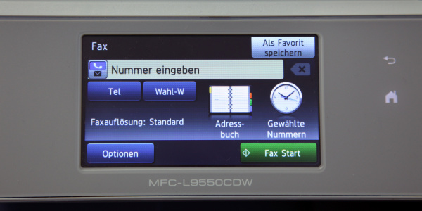Faxen: Die Faxnummern kann man eintippen, aus dem Adressbuch wählen oder eine kürzlich gewählte Nummer nutzen.