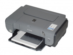 Fasst 100 Blatt Papier: Das untere Papierfach des Canon Pixma iP3300.