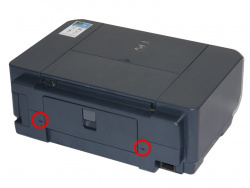 Rückseite des Druckers: Die ersten zwei Clips befinden sich hinten am Drucker.