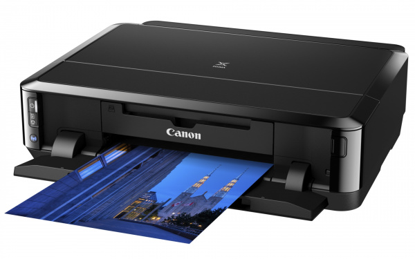 PIXMA iP7250: Leistungsstarker Fotodrucker mit 5 separaten Tintentanks, WLAN und Drucken von Smartphones. Flaches Design mit zwei integrierten Papierkassetten, Auto Duplex Druck und Direct Disc Print.
