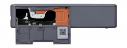 Verbindung: Gedruckt wird generell über Wifi-Direkt. Unter der Klappe für das Farbband findet man einen QR-Code für eine Schnellverbindung. USB-C ist ausschließlich zum Aufladen des nicht wechselbaren Akkus vorgesehen.