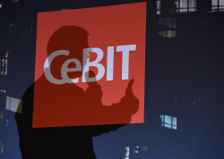 Cebit 2017: Auf der großen Technologiemesse geht es wieder vor allem um digitale Datenverarbeitung - der Druck ist aber auch vertreten.