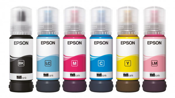 Epson 107er Dyetinten: Sechs Tintenflaschen (je 70ml, rund 11 Euro) in den Grundfarben mit Hellcyan und Hellmagenta.