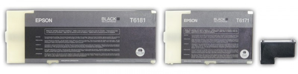 Größenvergleich (von links): Die riesige Schwarzpatrone T6181 mit 198 ml, in der Mitte die normale Schwarzpatrone T6171 mit 100 ml und rechts eine HP-Patrone Nr. 350 XL mit 25 ml Inhalt.