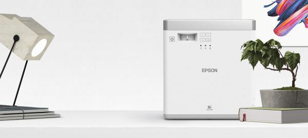 Epson EF-100W: 3LCD-Laserprojekter im besonders kompaktem Gehäuse.