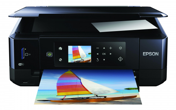 Epson Expression Premium XP-630: Kann zudem auch auf CD-Rohlinge drucken und hat ein Fach für Fotopapier im Postkartenformat.