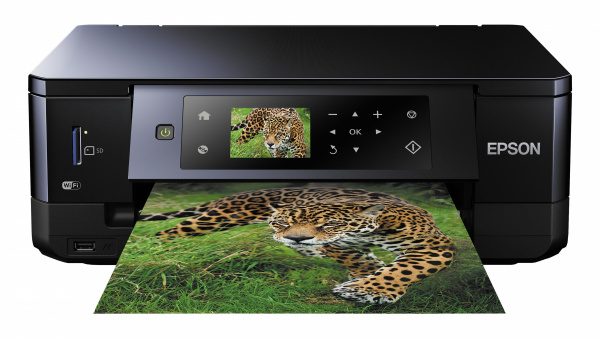 Epson Expression Premium XP-640: Besitzt ein größeres Display und kann auch CD/DVD-Rohlinge direkt bedrucken.