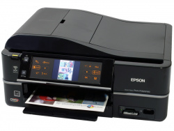 Epson Stylus Photo PX820FWD: Testsieger mit bester Fotoqualität und üppiger Ausstattung, jedoch hohen Druckkosten.