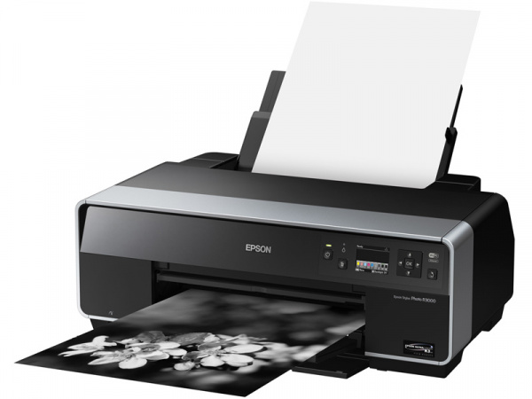 Epson Stylus Photo R3000: Fineart-Drucker mit großen Tintenbehältern.