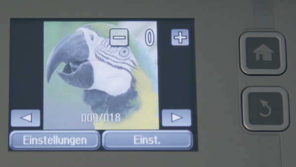 Epson Workforce Pro WF-4630DWF und WF-5620DWF: Druck vom USB-Stick möglich - gute Bedienung dank großem Touchdisplay - jedoch wenig Einstellmöglichkeiten.