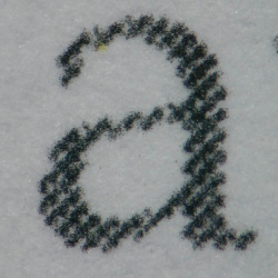 Kyocera FS-C5200DN: Qualität beim Tonersparmodus in starker Vergrößerung.