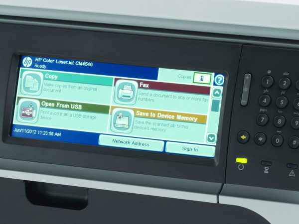 HP Color LaserJet Enterprise CM4540: Auch wenn der Touchscreen etwas kleiner ausfällt, lassen sich alle Kopierfunktionen einfach bedienen.