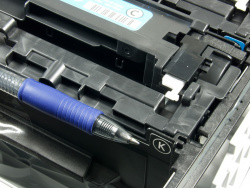 Petty mark: Cartridge can be inserted in the wrong place.