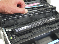 Cartridges: Easy installation and removal.