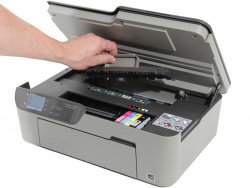 HP Deskjet 3070A: Zugriff zur Beseitigung von Papierstaus.