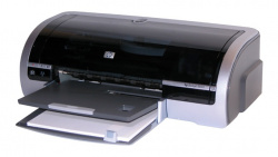 HP Deskjet 5850: Mit Netzwerk und Wireless-LAN.