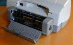 Praktisch: Die Duplexeinheit im Drucker wendet das Papier automatisch.