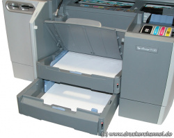 Papierkassetten: Davon bietet der 9130 gleich zwei mit 150 und 250 Blatt Kapazität.
