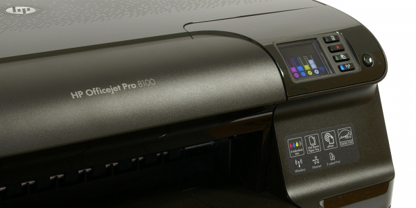 HP Officejet Pro 8100: Zusätzlich mit kleinem Display für die Tintenstände.