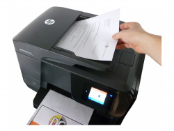 Wende-ADF: Fünfzig Blatt passen in den Vorlageneinzug mit Wendemechanismus.