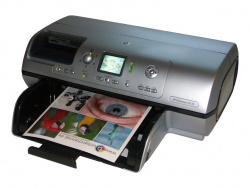 HP Photosmart 8150: Der HP druckt schöne Fotos aufs Papier und bietet eine gute Ausstattung.
