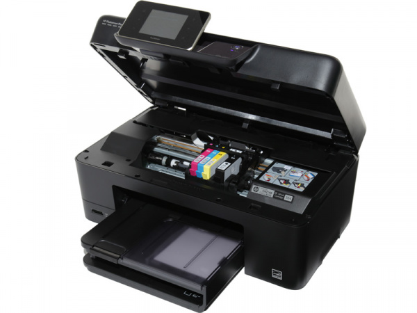 HP Photosmart Plus B210a: Es ist ausreichend Platz vorhanden, um die Tintenpatronen auszutauschen.